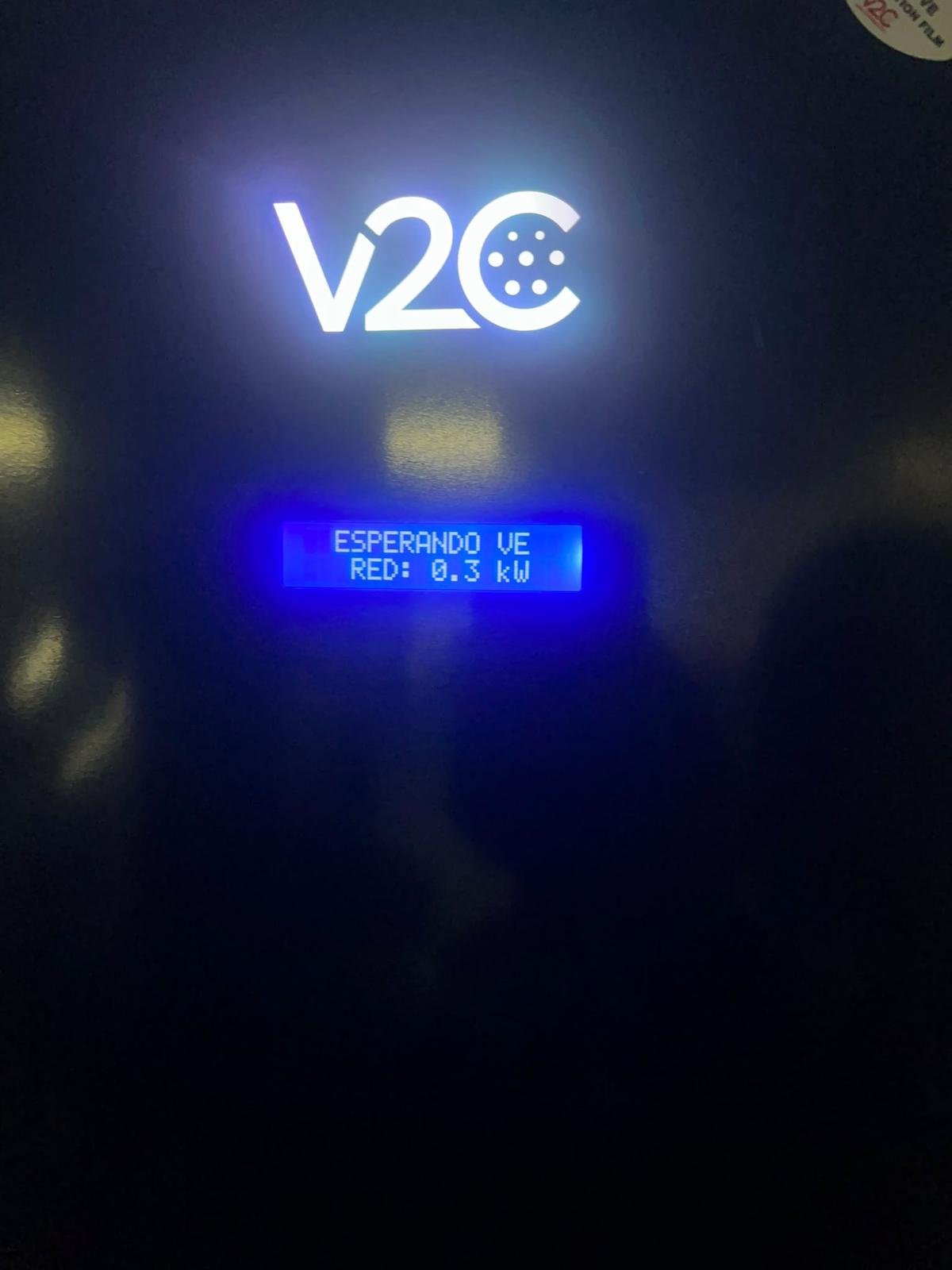 Mejores cargadores de coche eléctrico para casa en 2026 y por qué elegimos V2C 4 Pantalla del cargador V2C Trydan midiendo el consumo de la casa